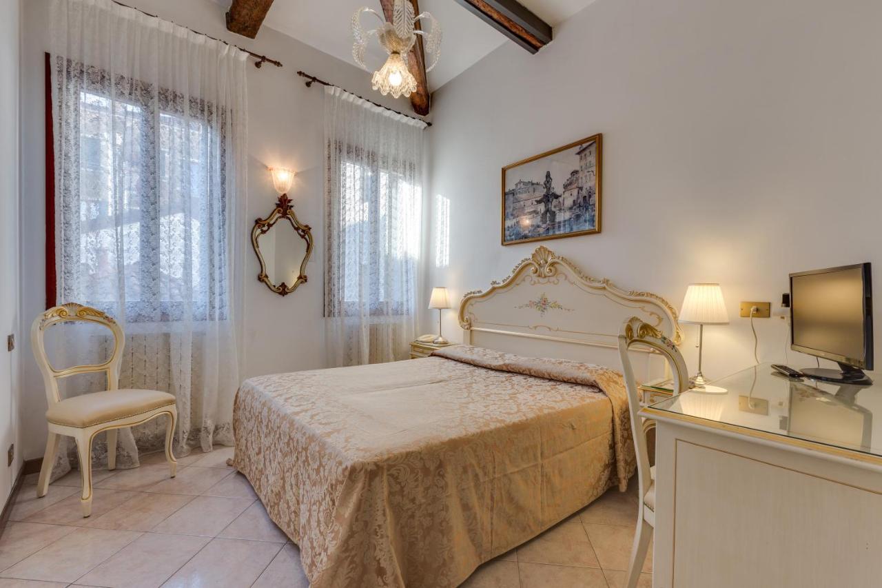 Hotel Bernardi Semenzato Венеция Экстерьер фото