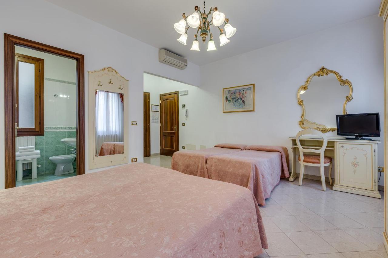 Hotel Bernardi Semenzato Венеция Экстерьер фото